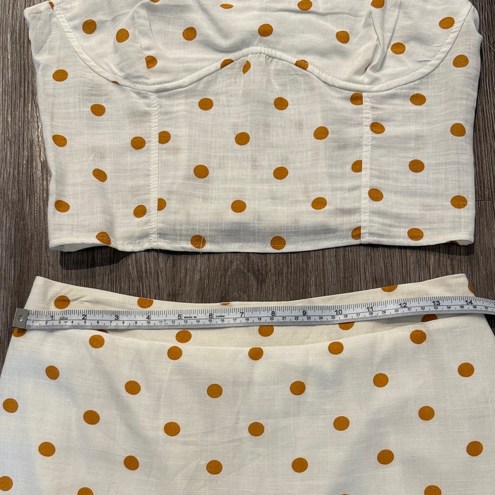 Stylish White and Orange Polka Dot Skirt Set - Picture 5 of 10